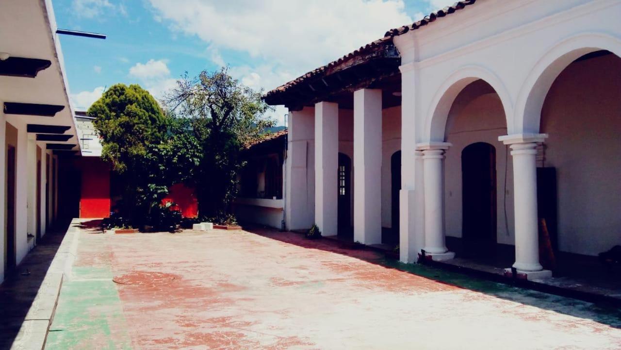 Fandango Hostel San Cristobal de las Casas Luaran gambar